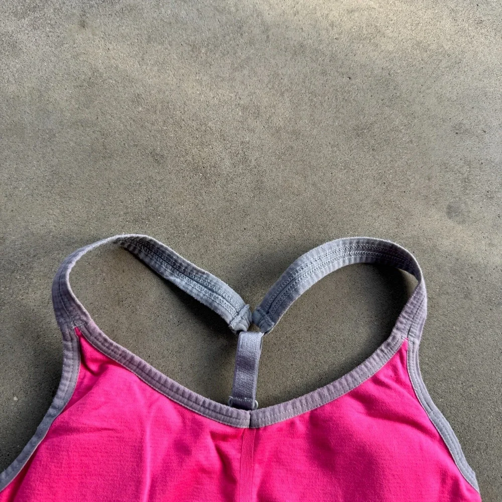 Athleta Sports Bra Womens XS Pink Y‎ Strap Seamless Pullover Athletic Workout